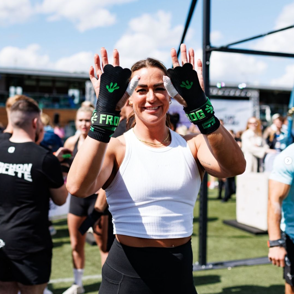 Frog Grips vs Victory Grips: Which CrossFit Grips Are Best?