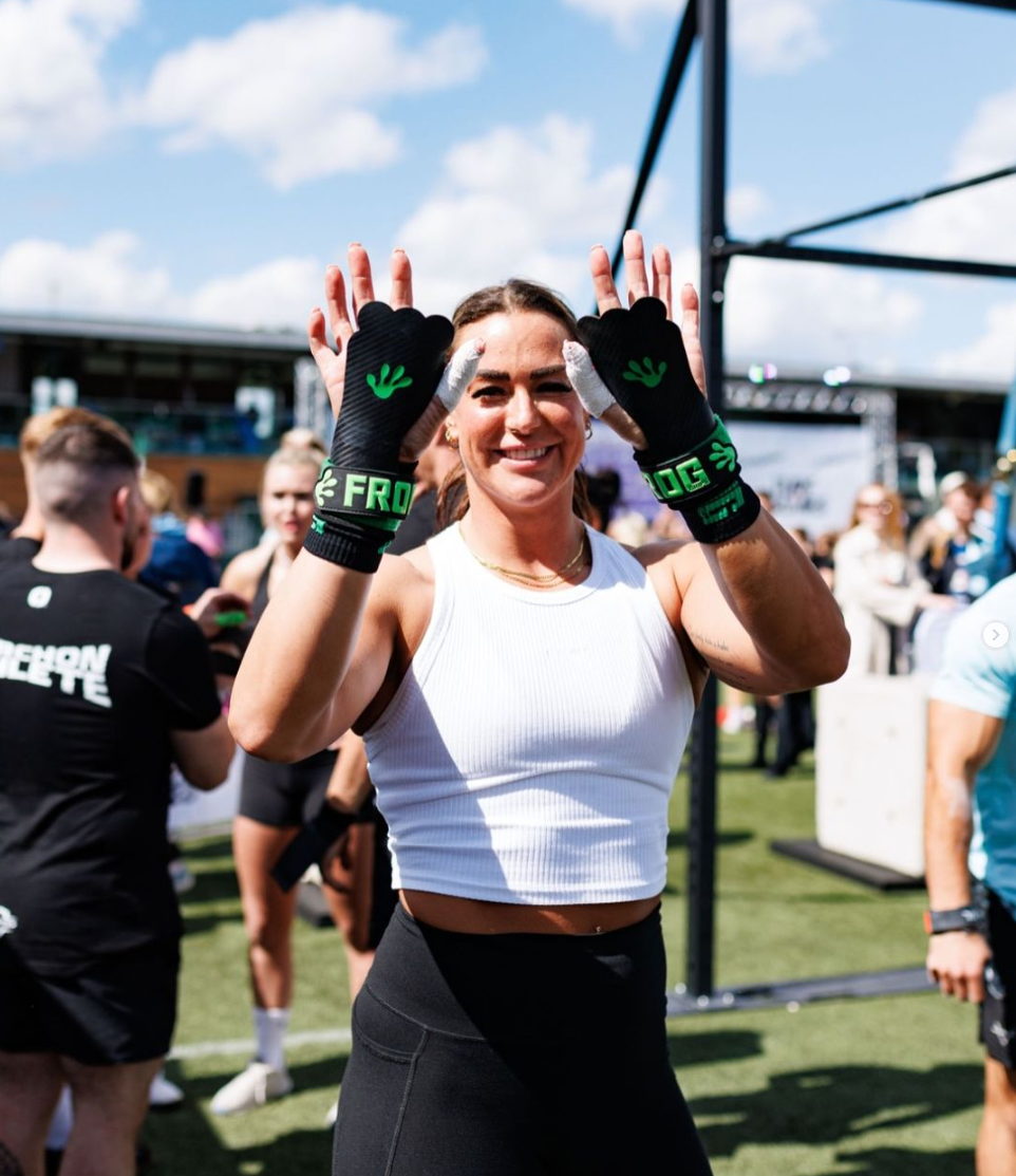 Frog Grips vs Victory Grips: Which CrossFit Grips Are Best?